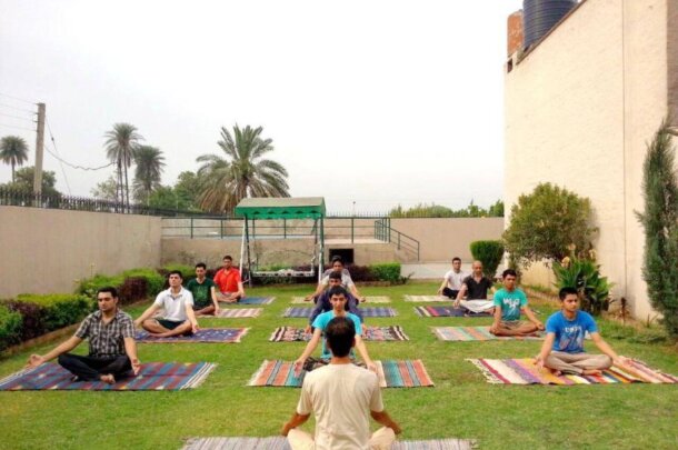  Key Differences: Nasha Mukti Kendra vs Rehab